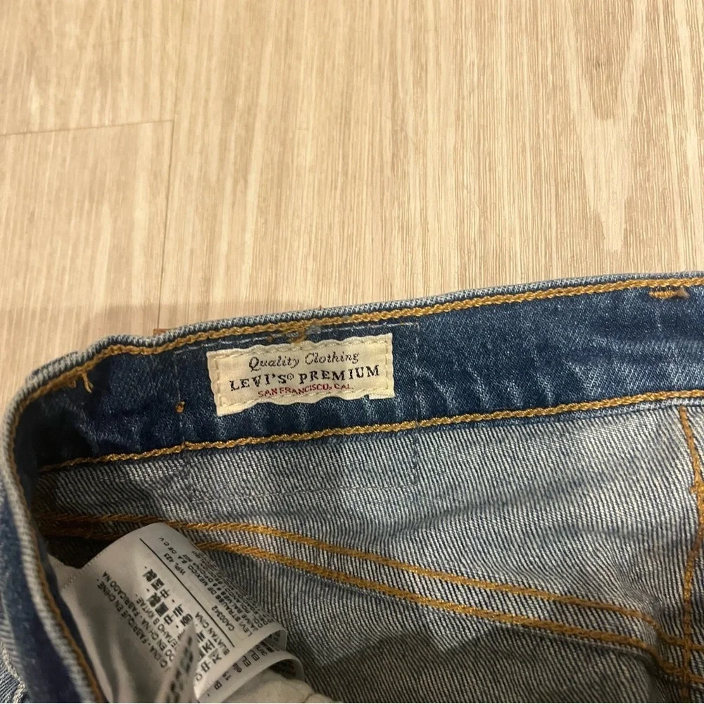 Levi’s 501 Crop Jeans - Picture 3 of 8